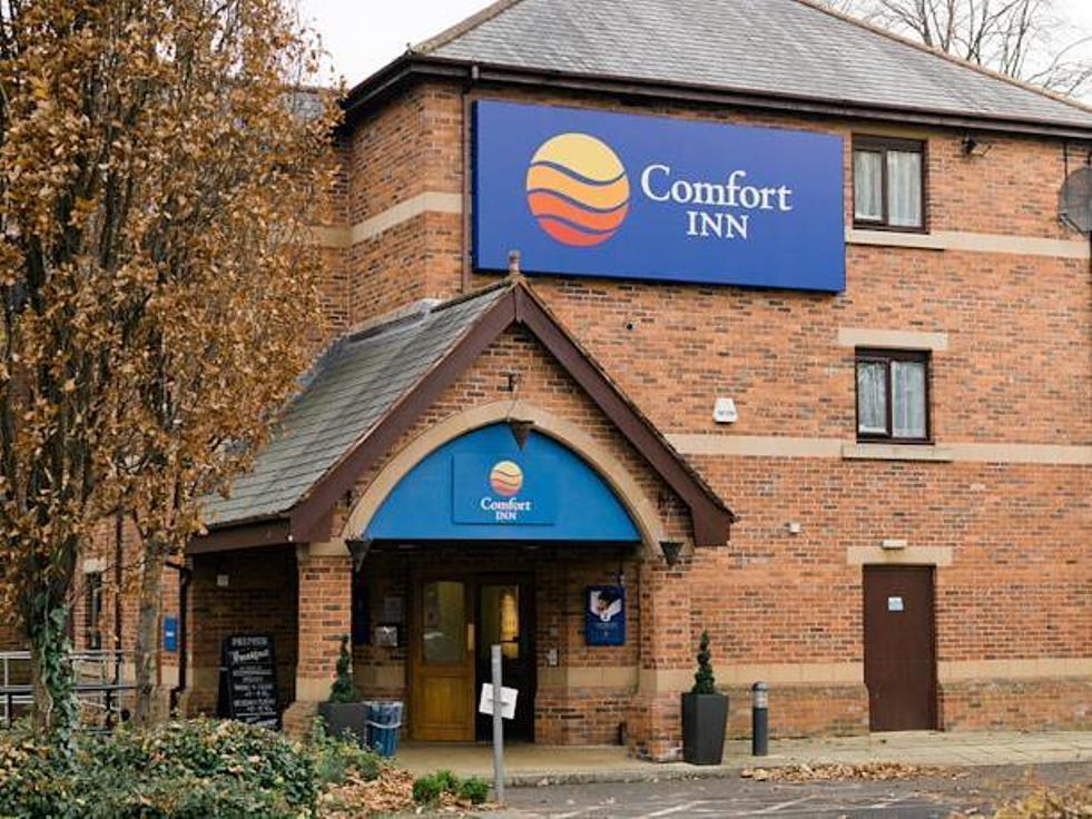 Comfort Inn Manchester North Middleton  Exterior photo